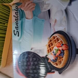 Black Waffle Maker